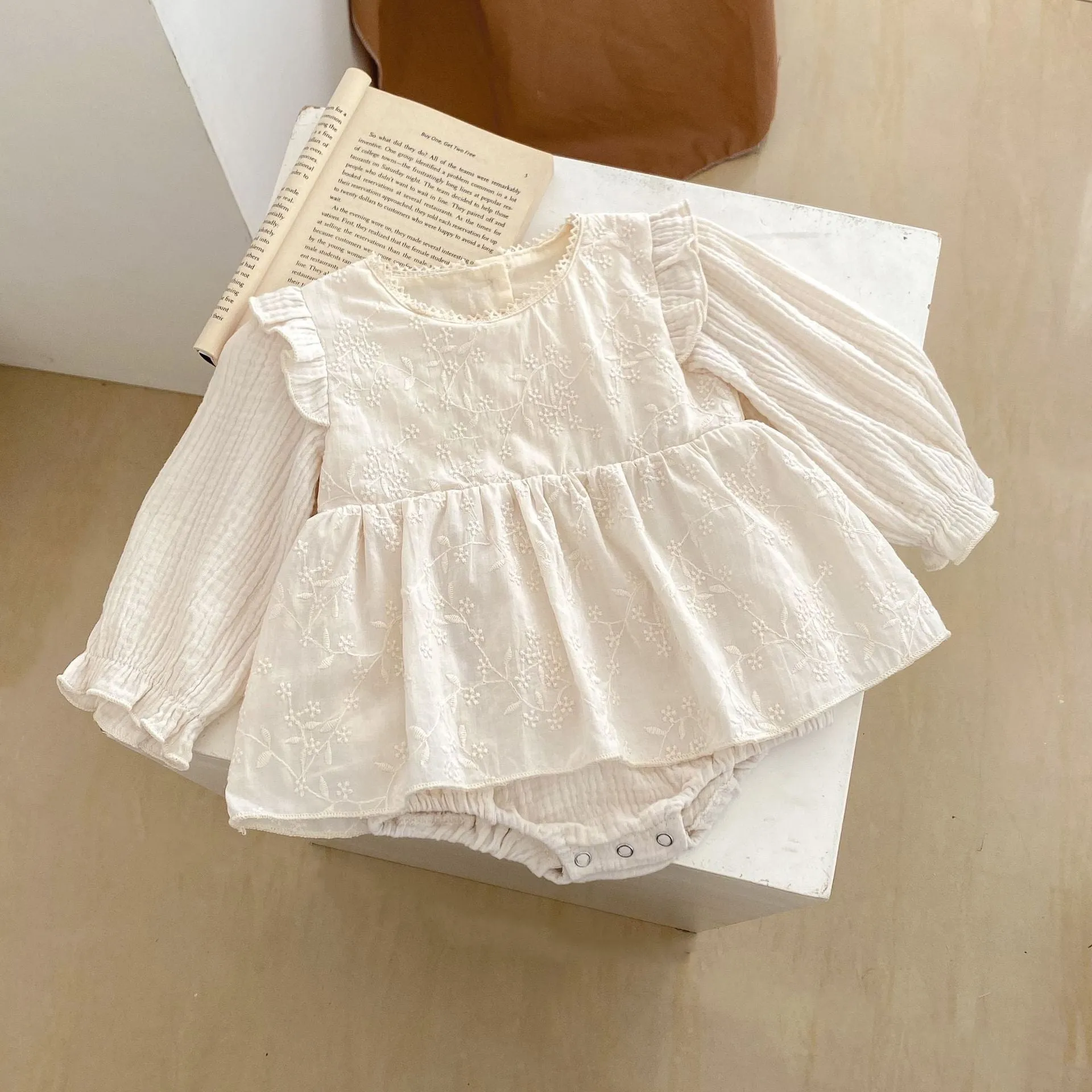 Baby Girls Solid Color Rompers Wholesale 24011197