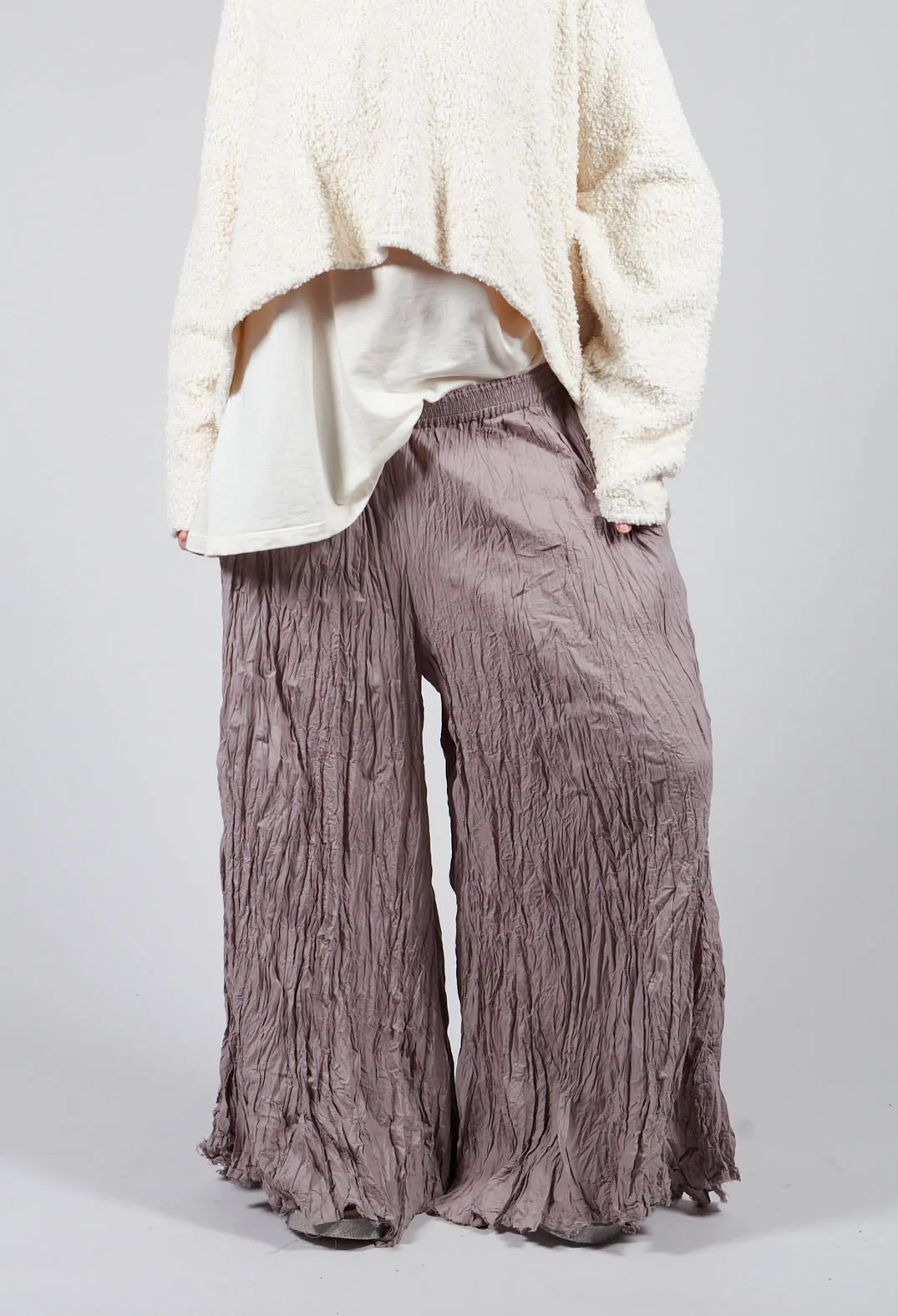 Bluhtextil Trousers in Hemd