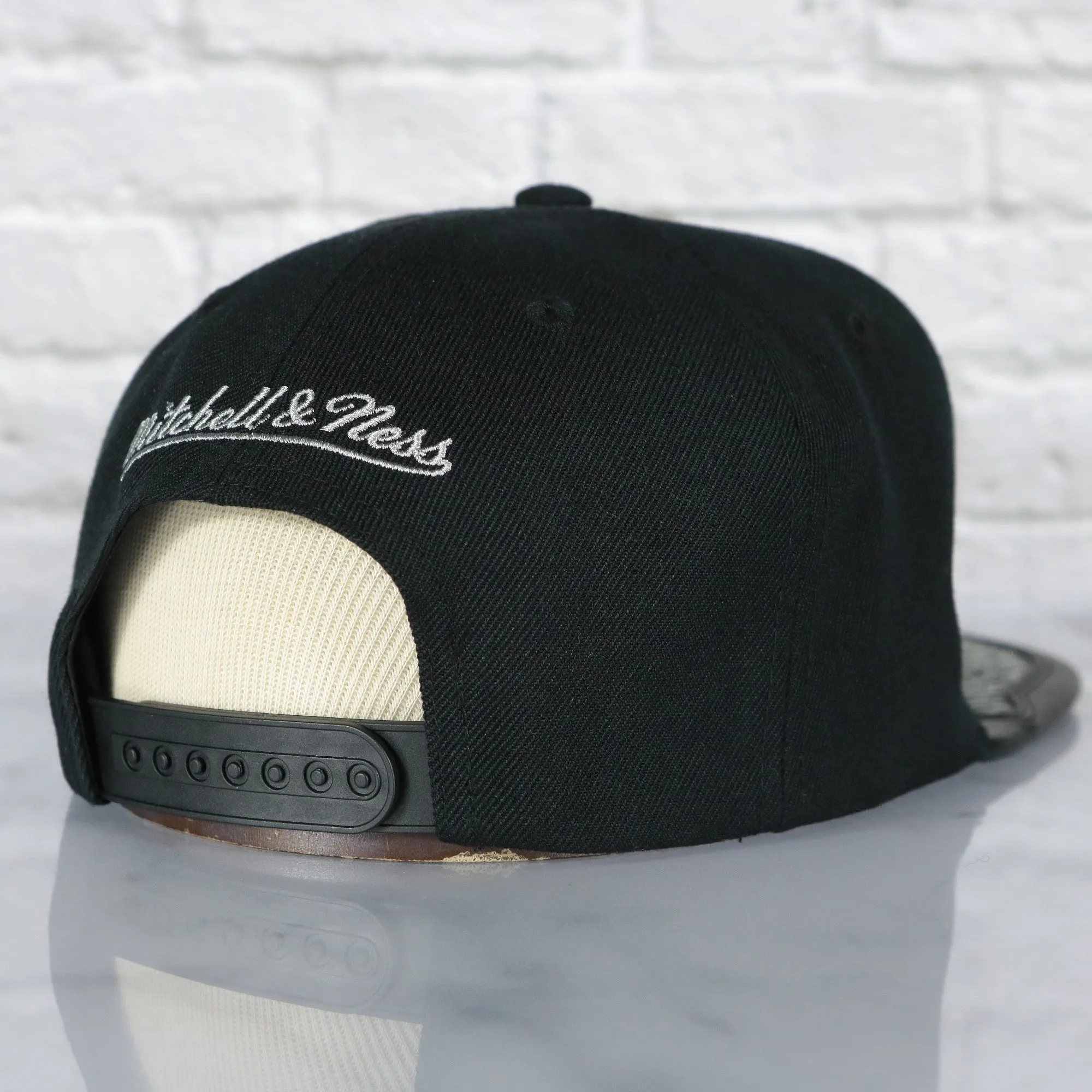 Chicago Bulls Day One Sneaker Hookup Black bottom Two-Tone | Black/Grey Snapback Hat