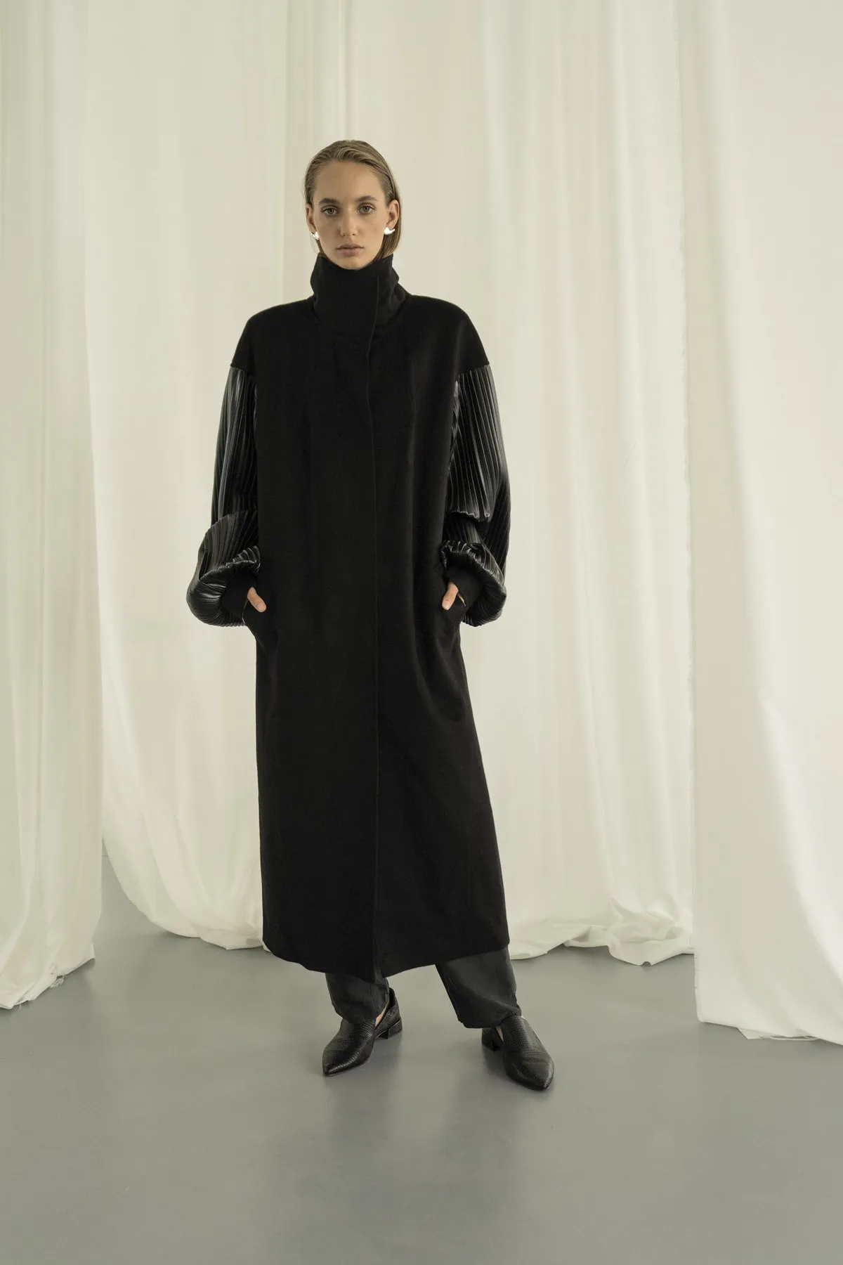 Cocoon Wool Coat - Black