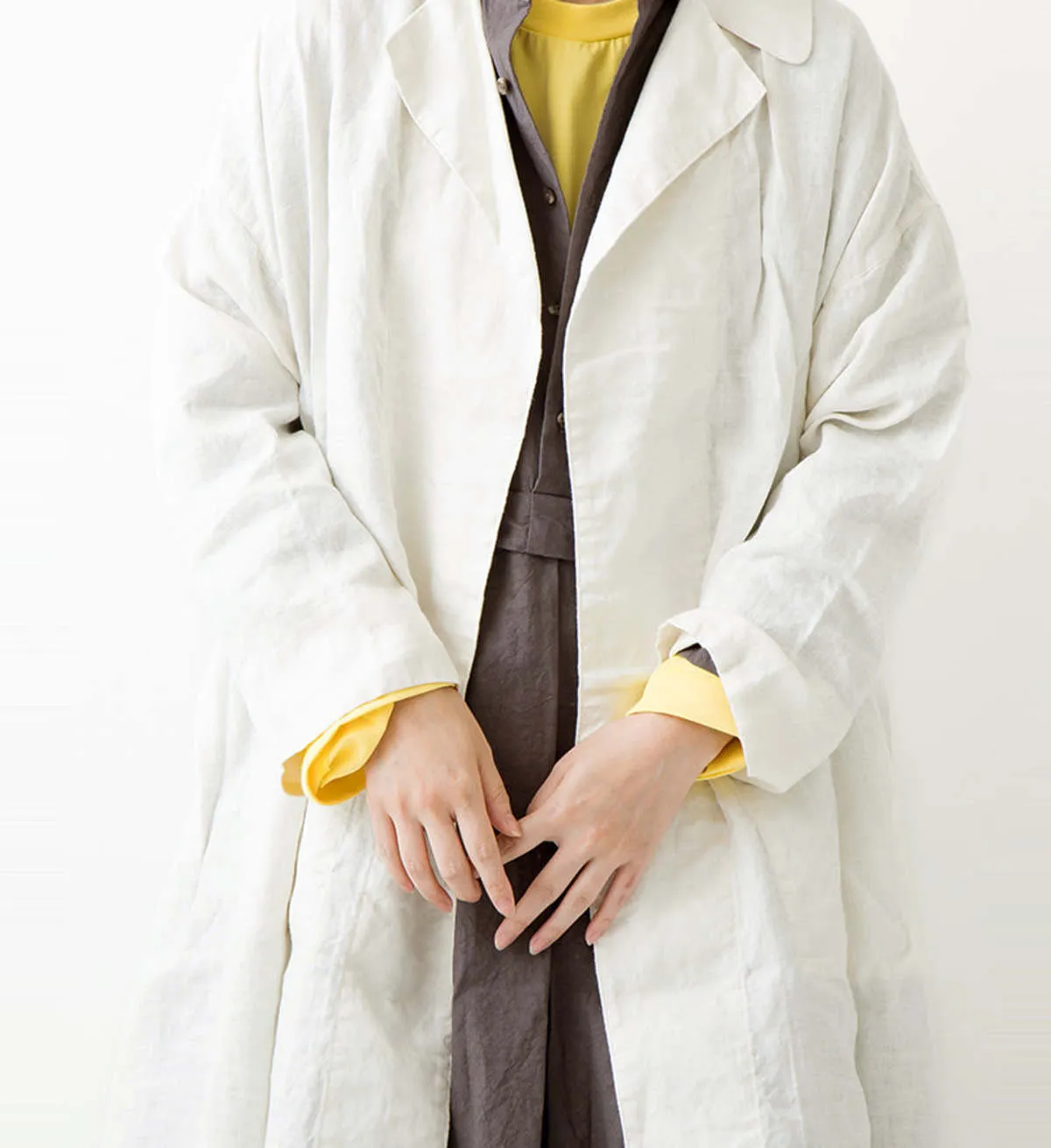 Lithuanian Linen Coat - White