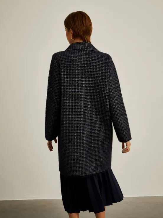 Long coat with houndstooth pattern