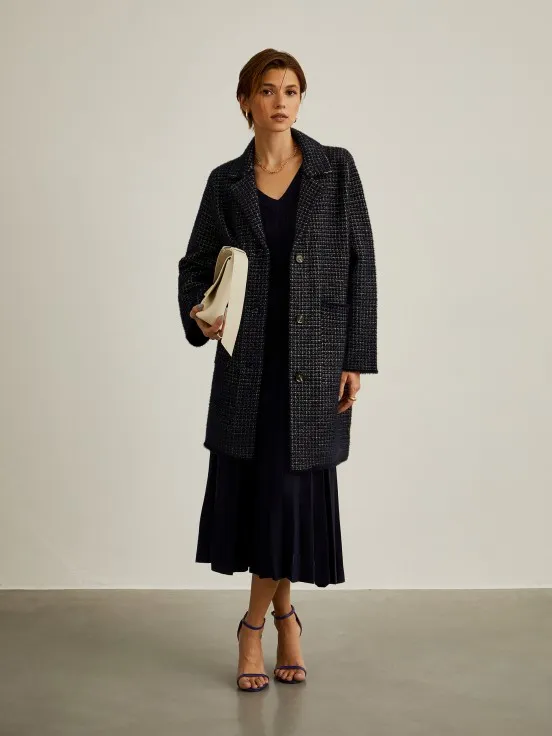 Long coat with houndstooth pattern