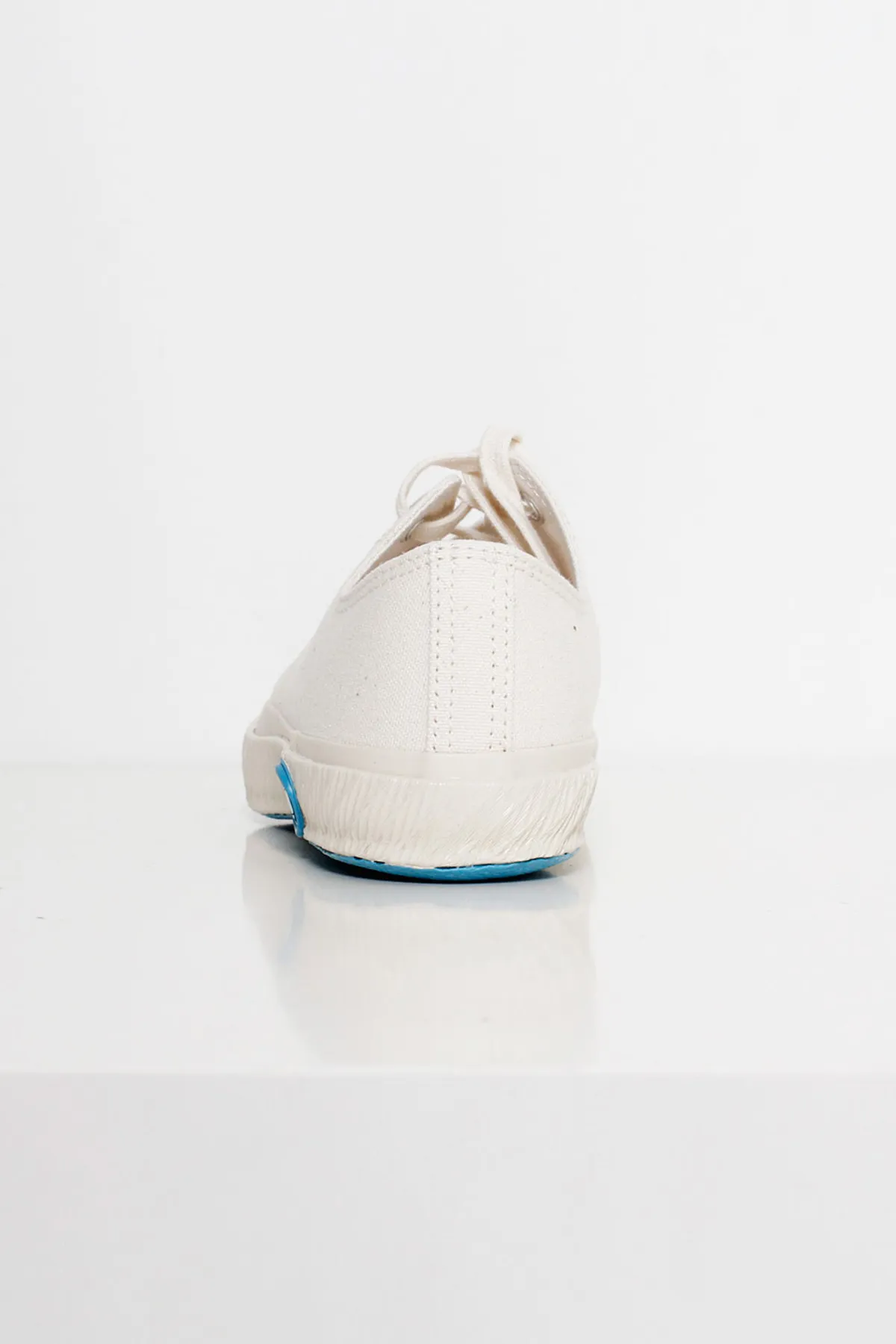 Low Canvas Sneaker - Natural