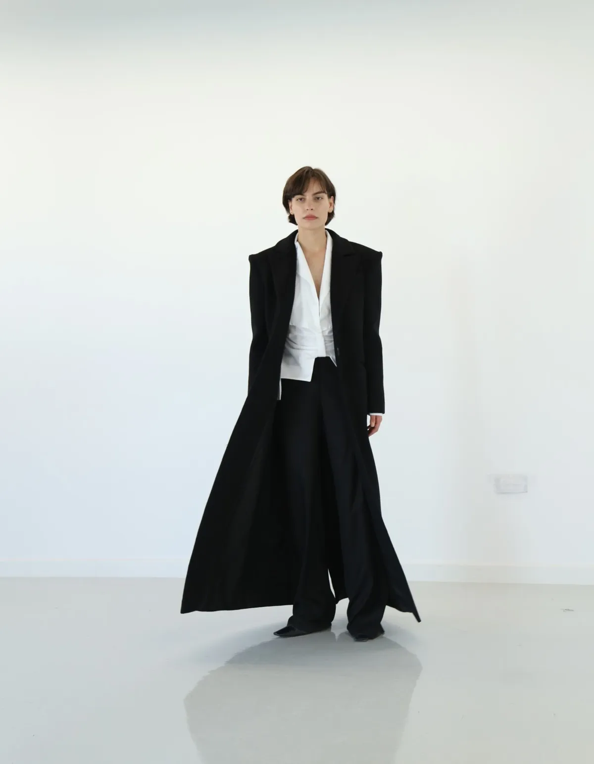 maet GENESIS Cashmere Coat - Black