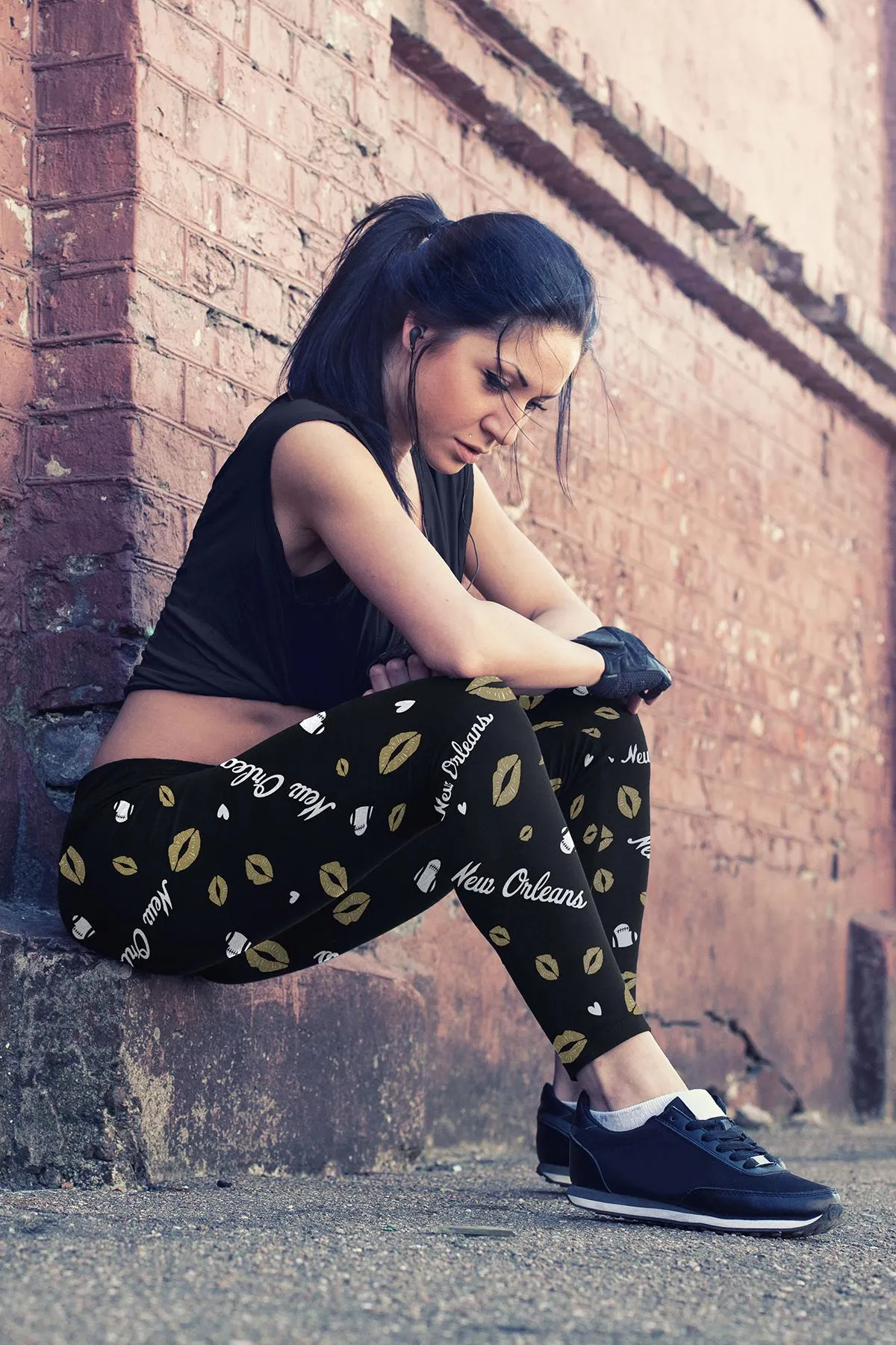 NO Lovin Kisses FB Leggings