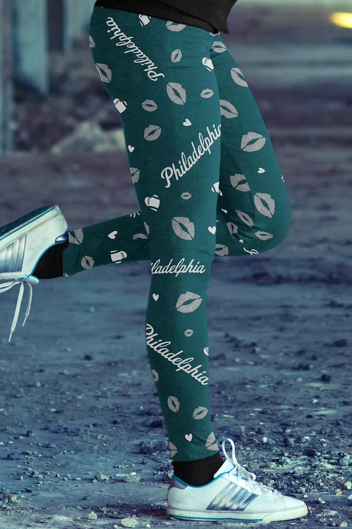 PHI FB Lovin Kisses Leggings