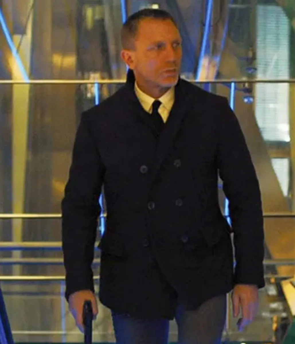 Skyfall Daniel Craig Peacoat