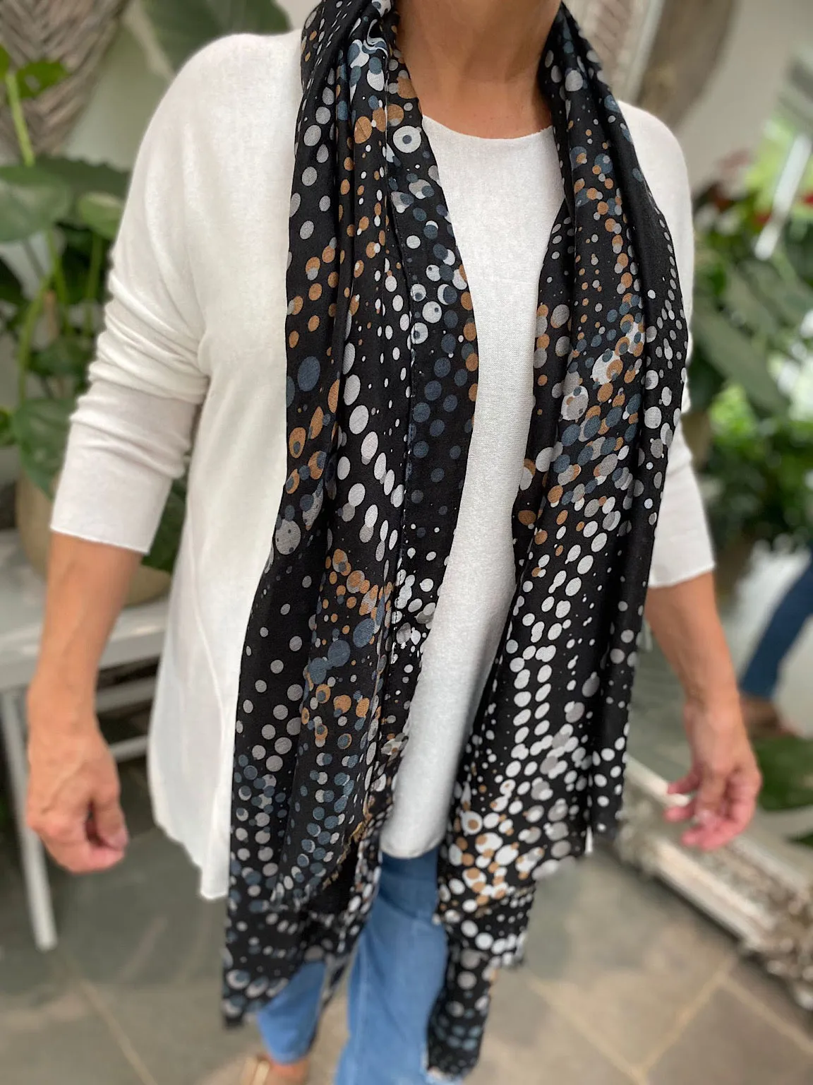 Spotted Circle Print Scarf